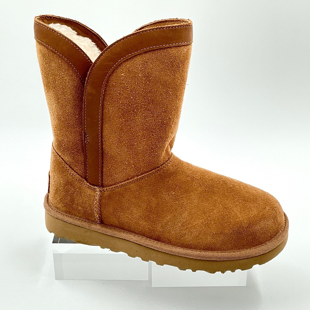 UGG Womens Size 5 Boots Chestnut Suede Shearling NEW Classic Short Lunara $160
